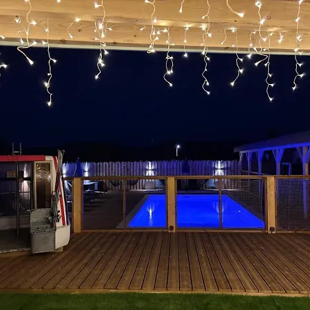 Cozy & Premium Comfort Sauna, Spa, Airco, Piscine Σαλέ *